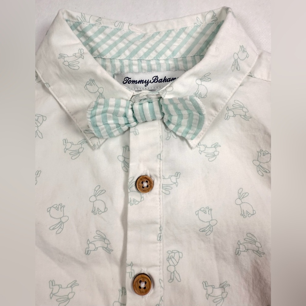 TOMMY BAHAMA Baby Boy's Seersucker Rabbit Printed Onesie with Bowtie Size‎ 18M - Picture 7 of 8